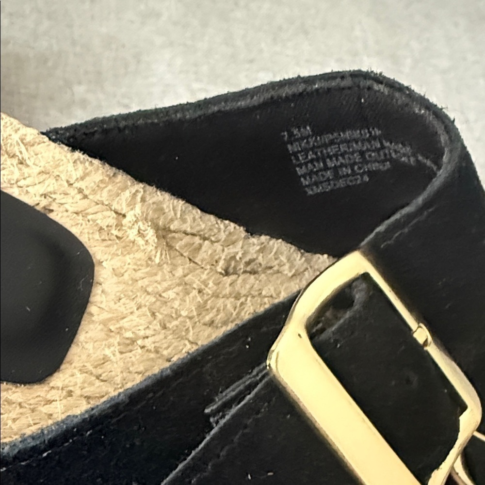 Haute Hippie Black Sandals with Gold Accents nwot - Picture 5 of 6